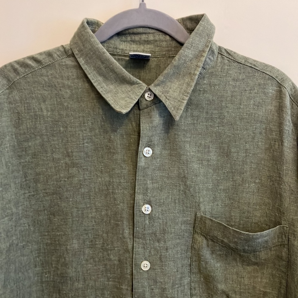 Men’s Old Navy Linen blend shirt. Short sleeve. Green